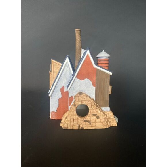 Department 56 Yankee Jud Bell Casting House - Picture 6 of 7